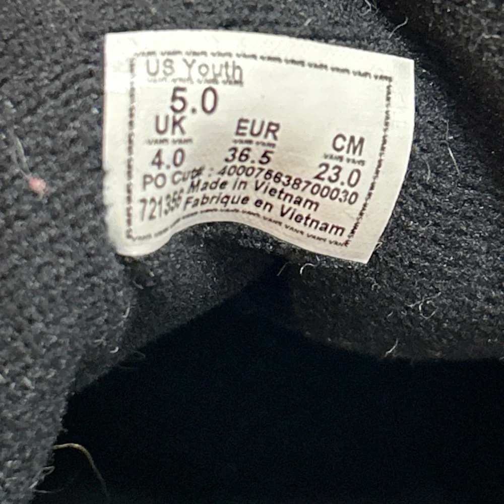 Vans 721356‎ Youth Size 5 Lace Up Skate Shoes Low Top Black White